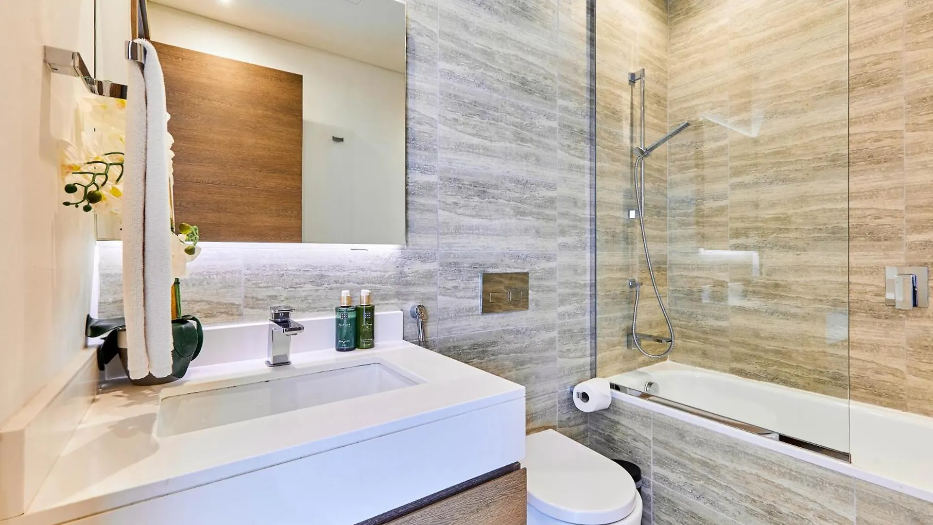 Bnbmehomes - Anwa Dubai 0*,